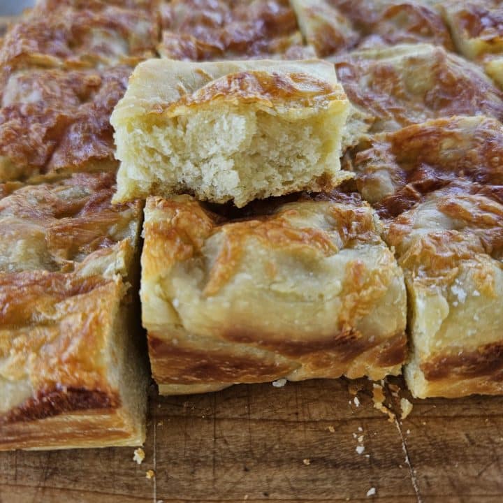 An easy sourdough discard focaccia recipe you are sure to love! Crunchy on the outside, light and fluffy on the inside. A perfect side dish or starter for any occasion!