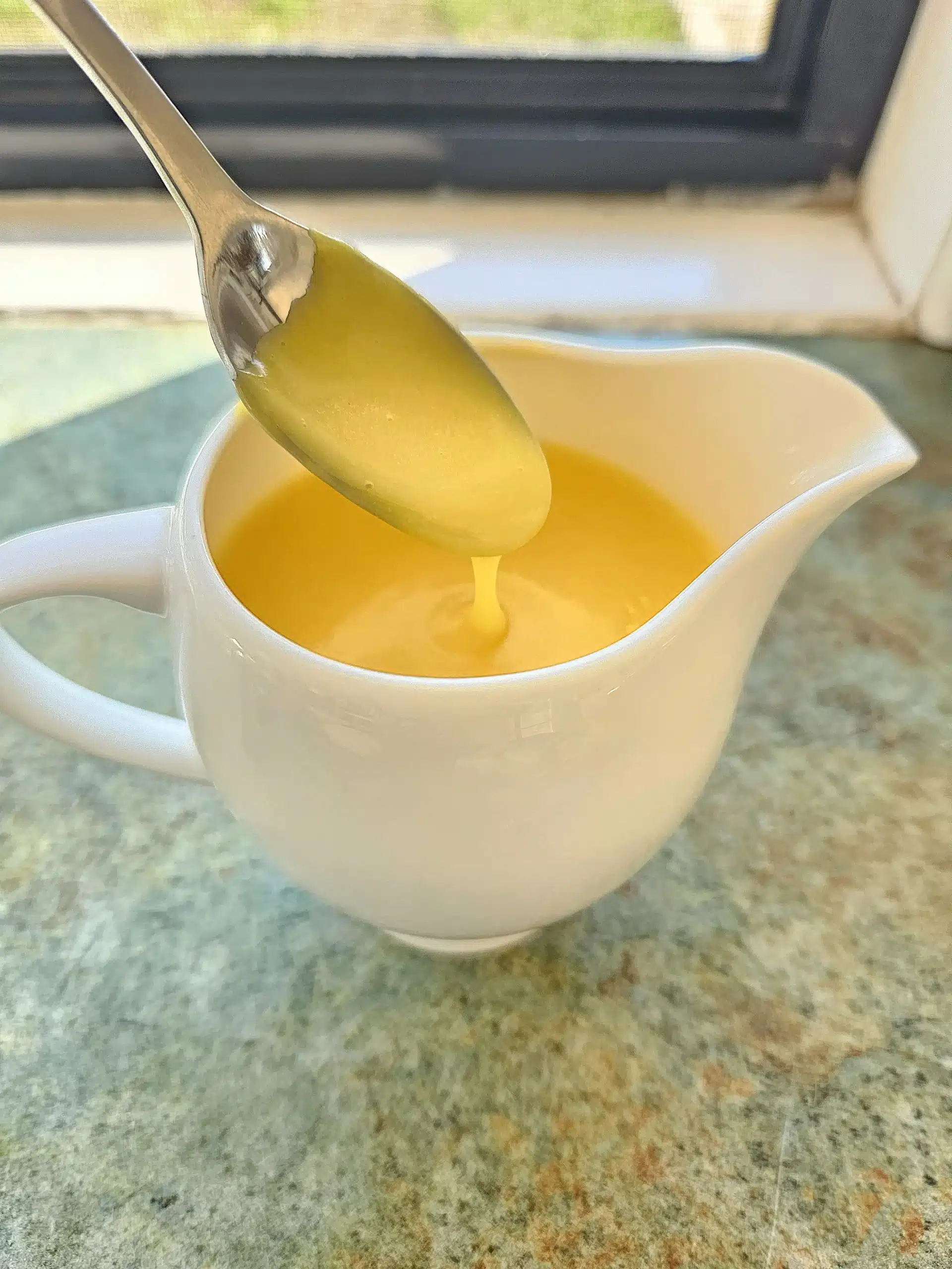 Image showcasing Quick and Simple Hollandaise Sauce Recipe - The homey lif3