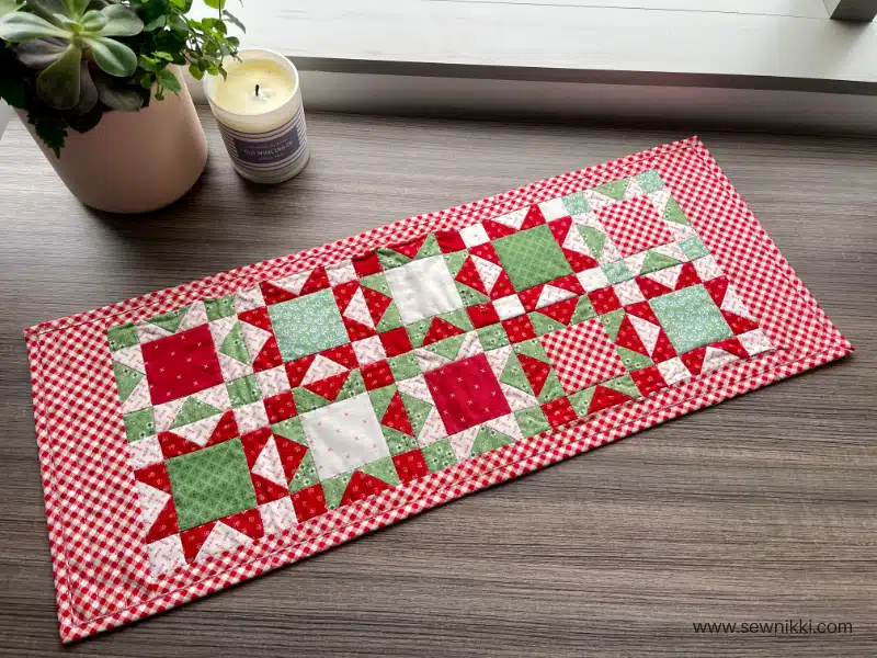 Christmas star table runner.