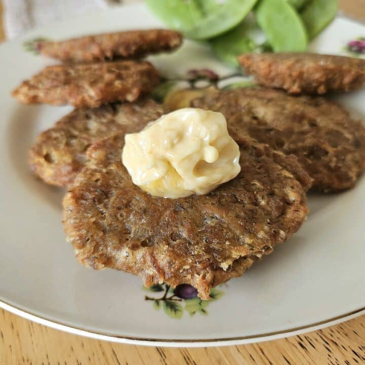 A very easy crispy tuna fritter recipe you will love. A delicious quick lunch or dinner recipe that is kid approved!