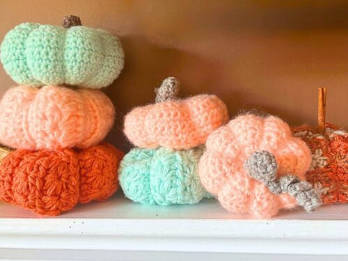 DIY fall craft crochet pumpkins. 