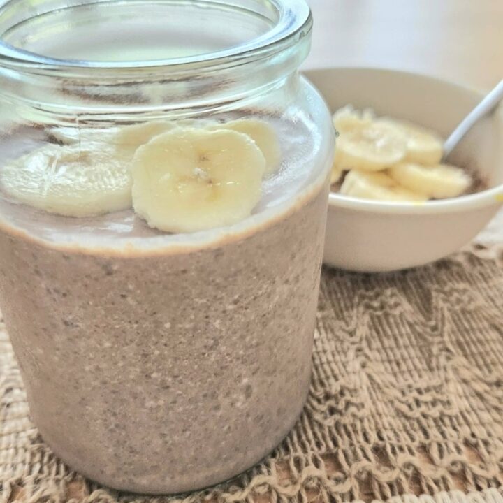 Thick chia pudding topped with bananas.