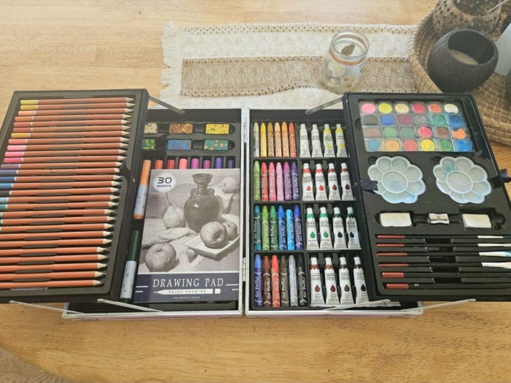 Art set for kids.