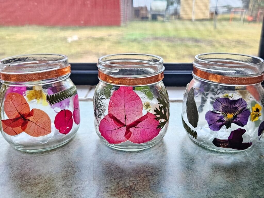 Beautiful simple flower pressed jars.