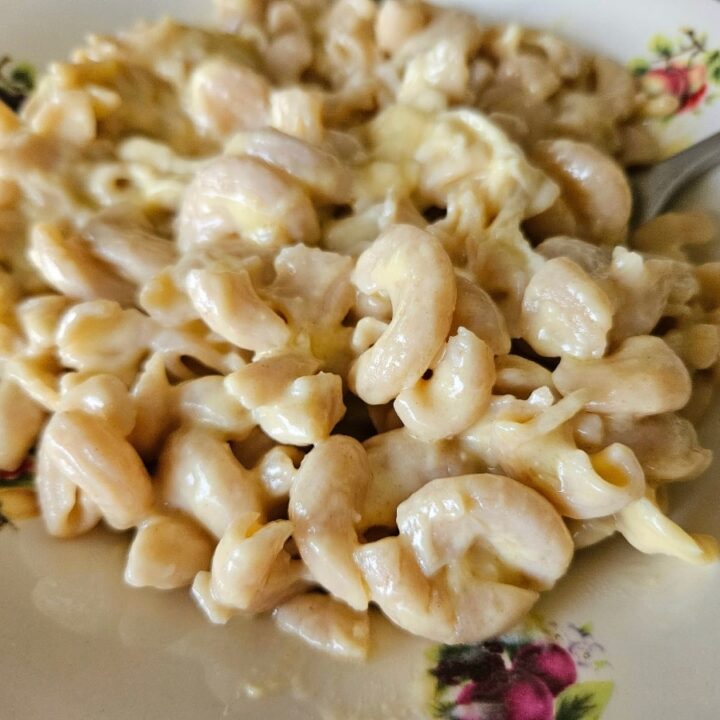 Creamy homemade Mac n cheese in a bowl.